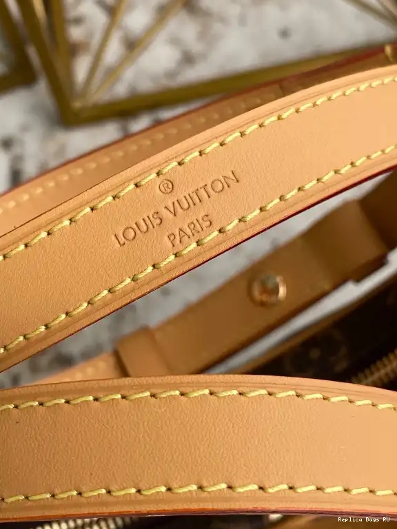 Affordable VUITTON LOOP LOUIS 0531